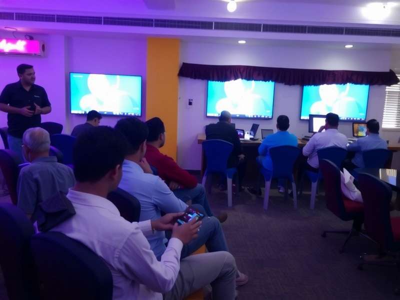 Cyber Racers game screenshot